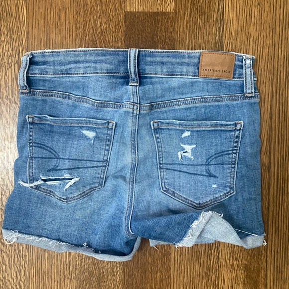 American eagle high rise Jean shorts - Picture 2 of 3